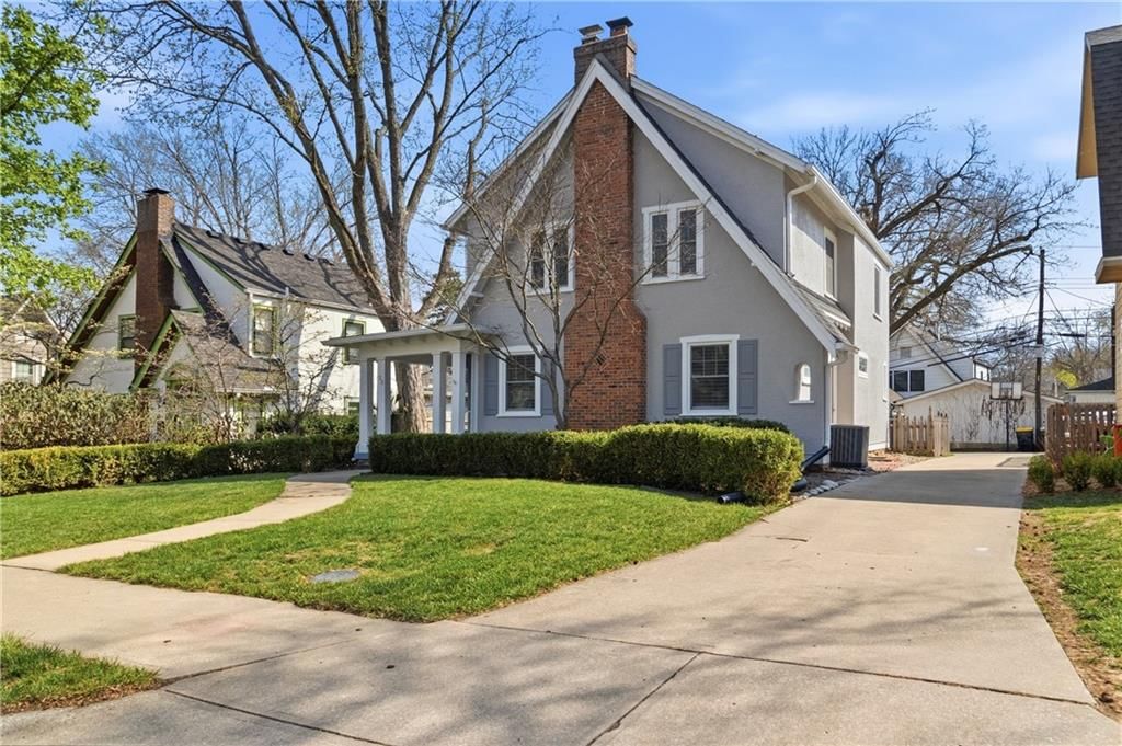 23 E Winthrope Road — photo 3
