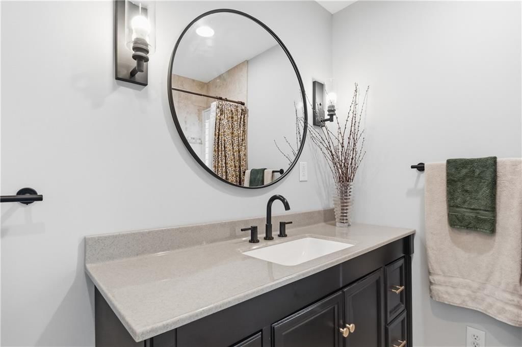 23 E Winthrope Road — photo 30