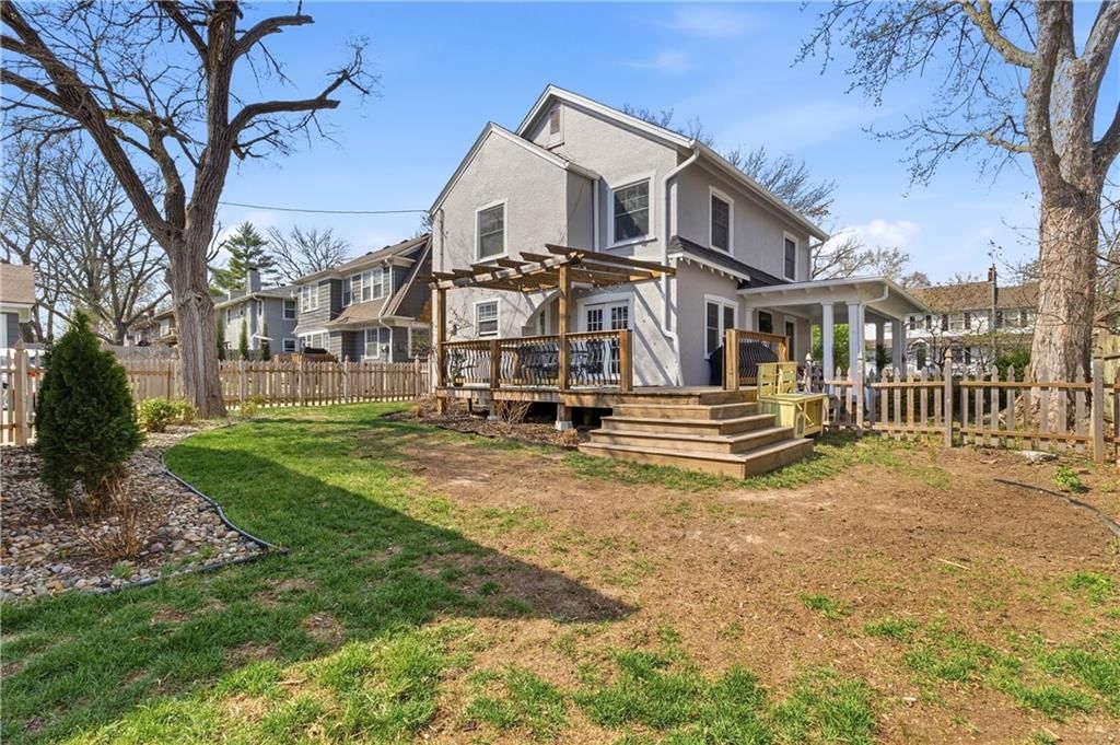 23 E Winthrope Road — photo 44