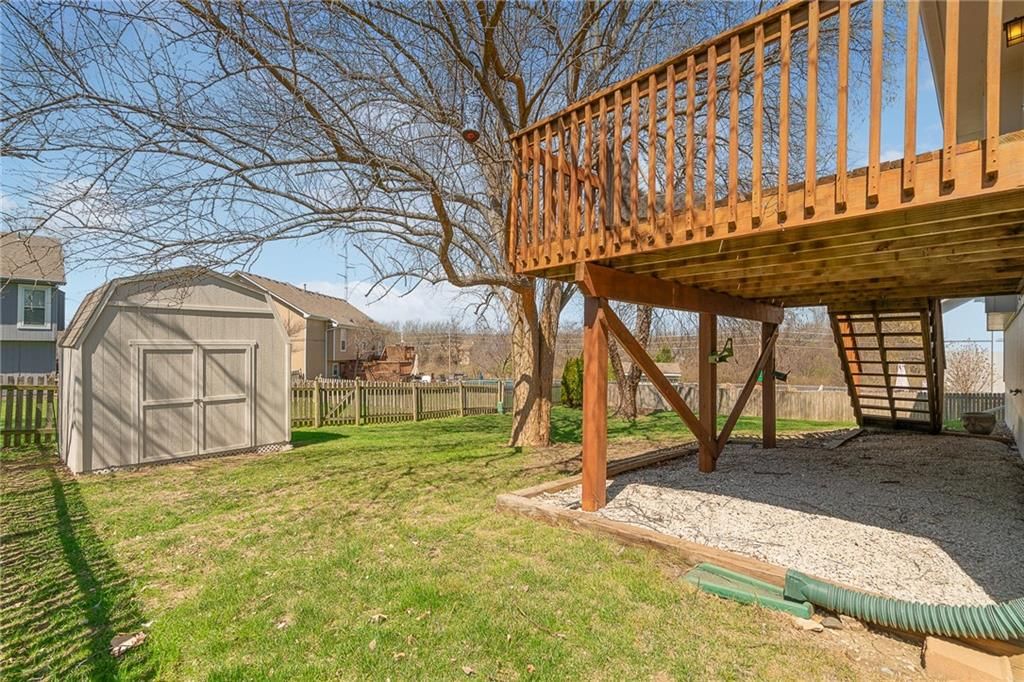 1116 NE WOODBURY Court — photo 35