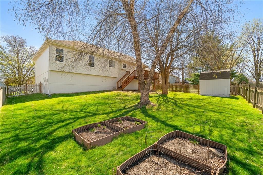 1116 NE WOODBURY Court — photo 37