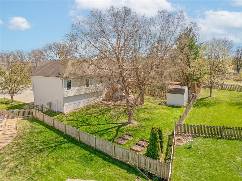 1116 NE WOODBURY Court — photo 41