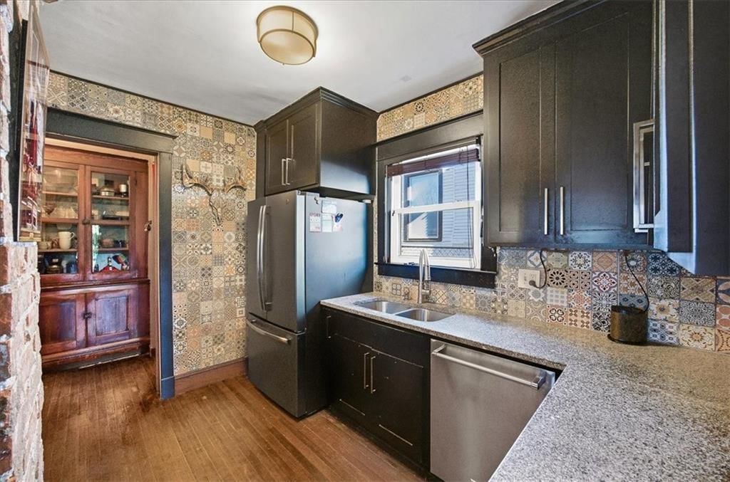 4142 Locust Street — photo 9