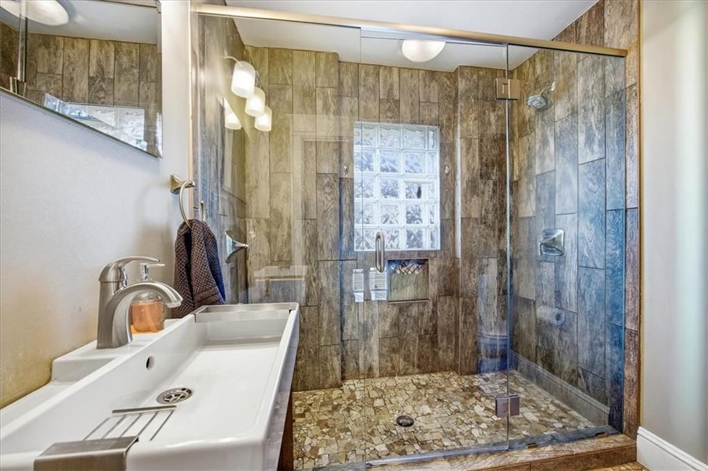 4142 Locust Street — photo 17