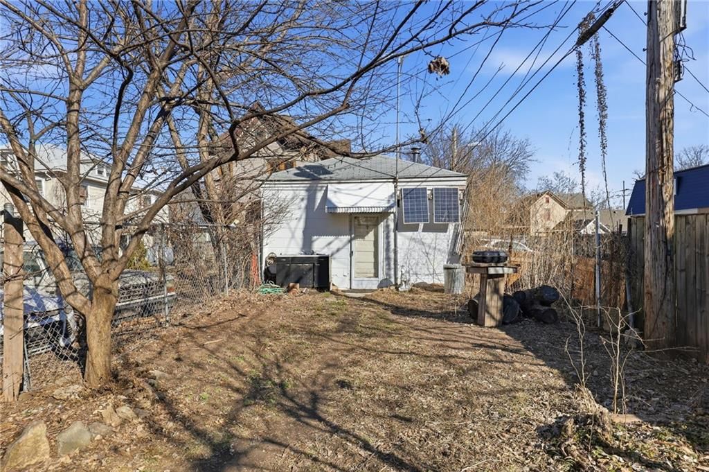 419 Maple Boulevard — photo 3