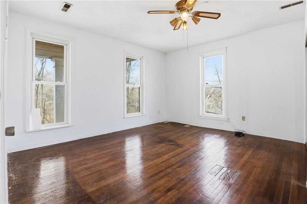 419 Maple Boulevard — photo 4