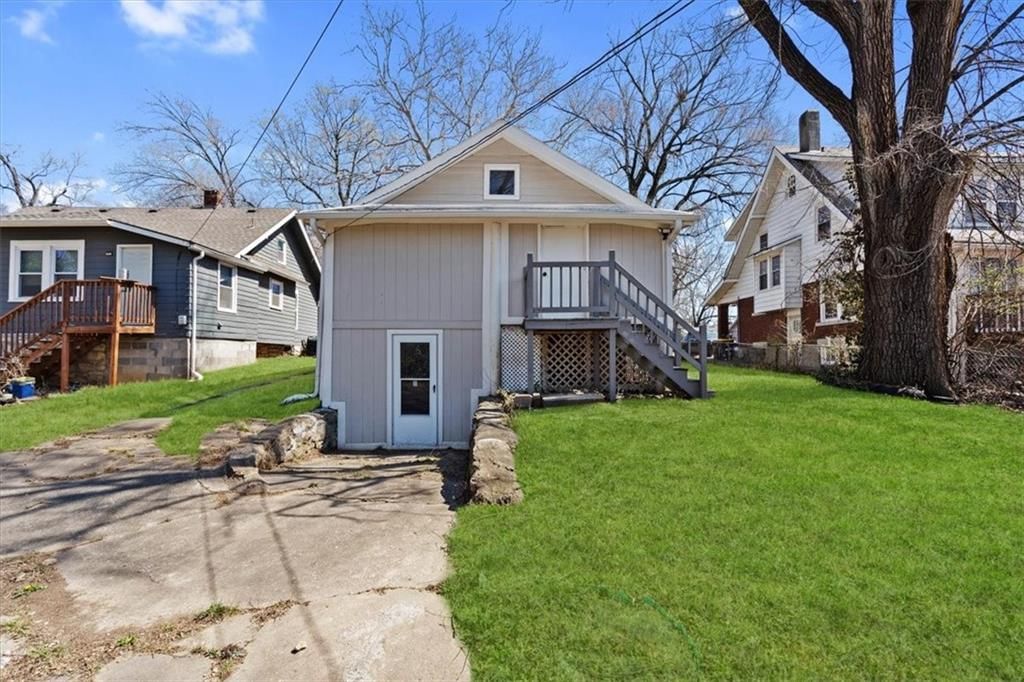 8028 Flora Avenue — photo 26