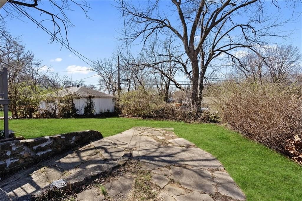 8028 Flora Avenue — photo 27
