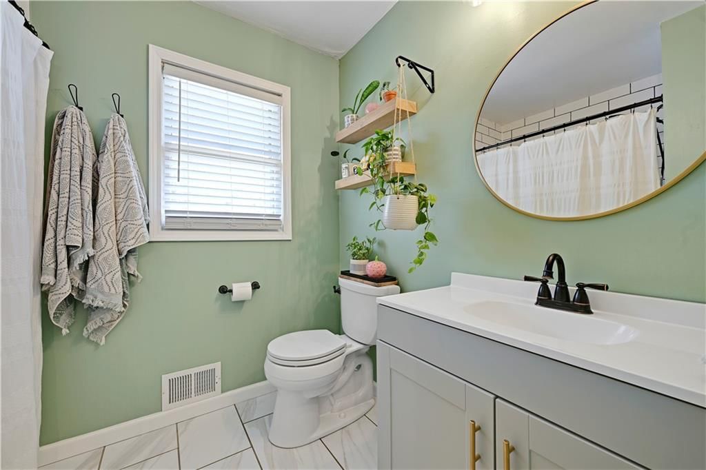 3537 N Walrond Avenue — photo 21