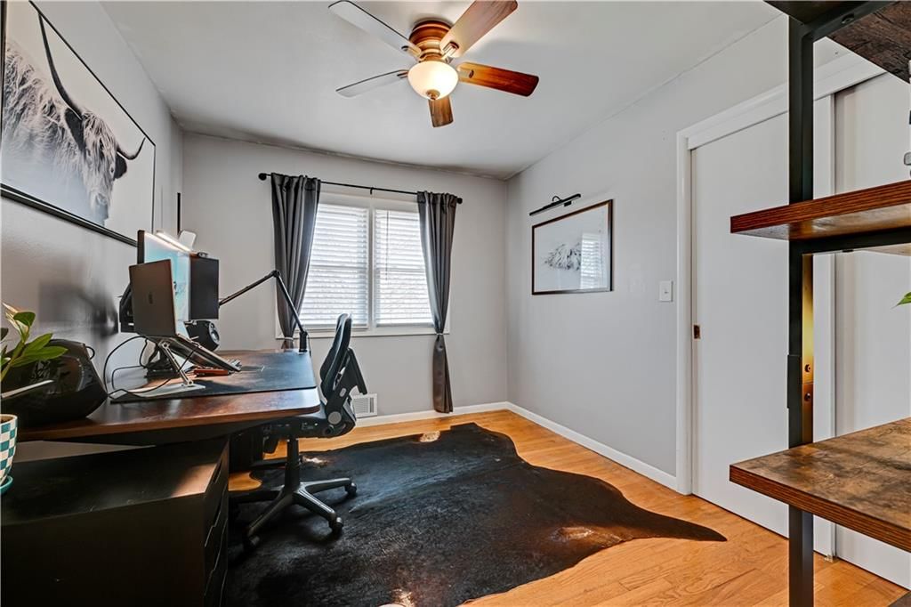 3537 N Walrond Avenue — photo 24