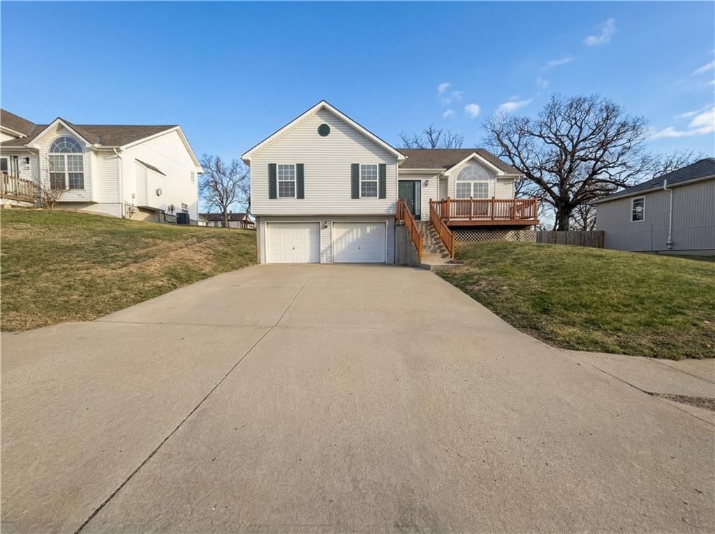 6417 N Kirkwood Avenue, Kansas City, MO