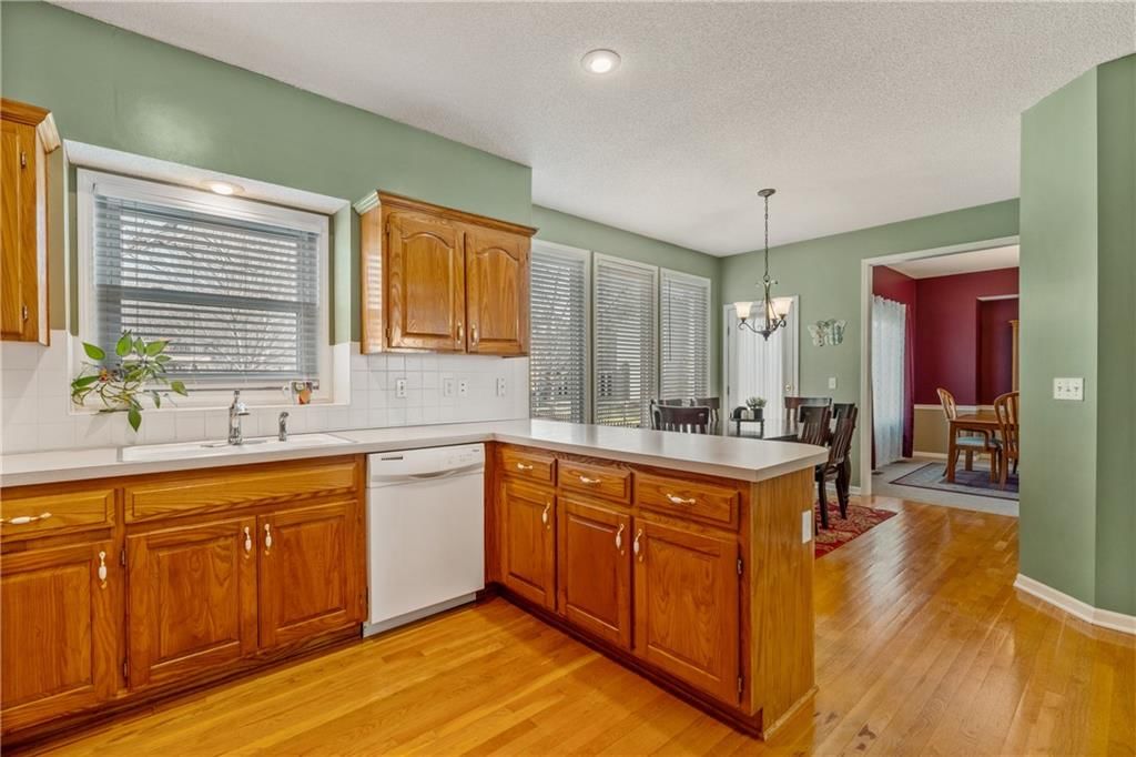 21610 W 49th Street — photo 14