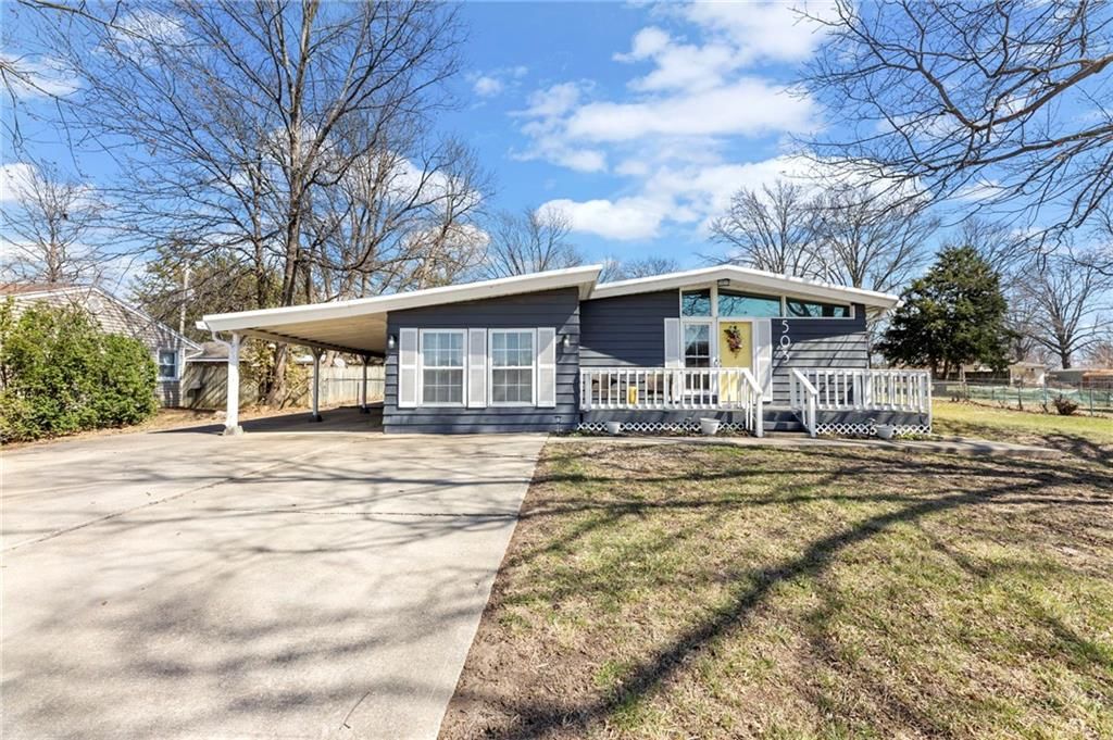 503 1st Street, Lansing, KS