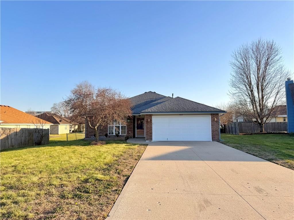 1004 Weschester Court — photo 2