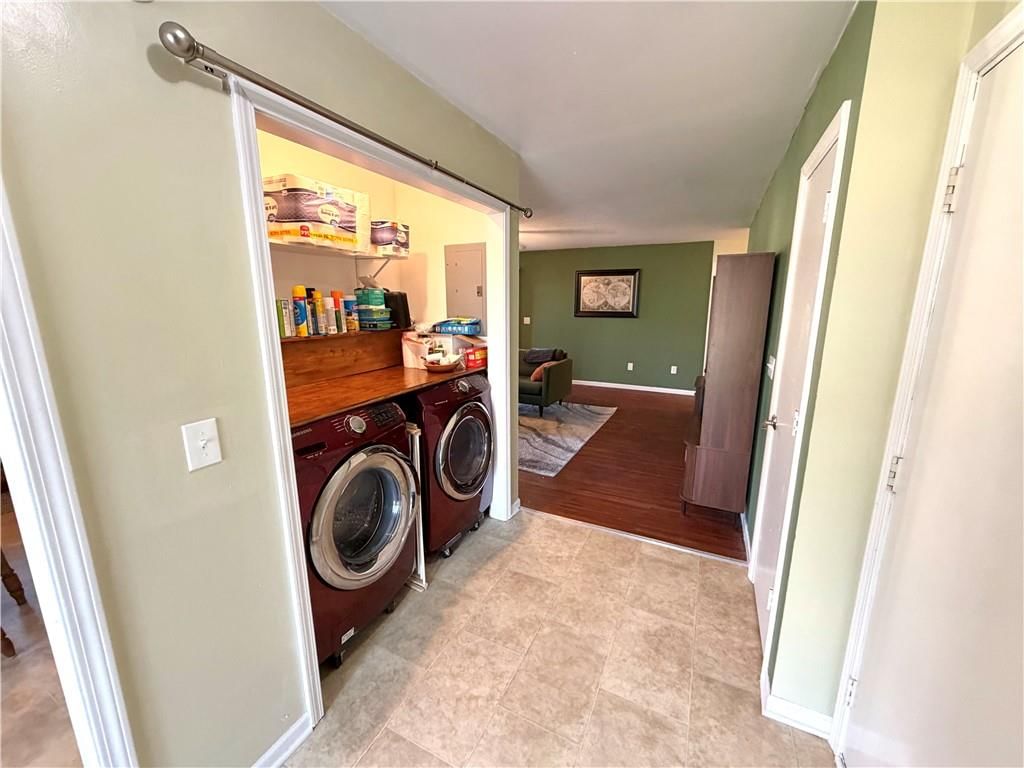 1004 Weschester Court — photo 13