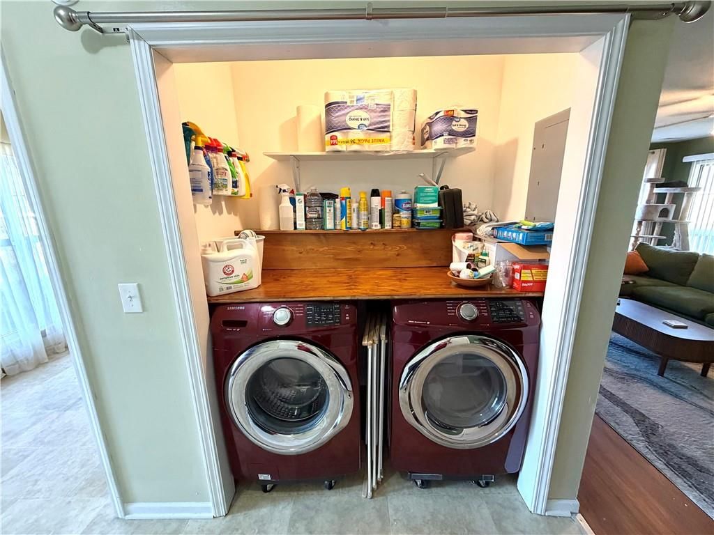 1004 Weschester Court — photo 14