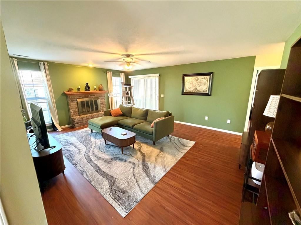 1004 Weschester Court — photo 16