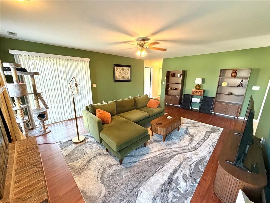 1004 Weschester Court — photo 21