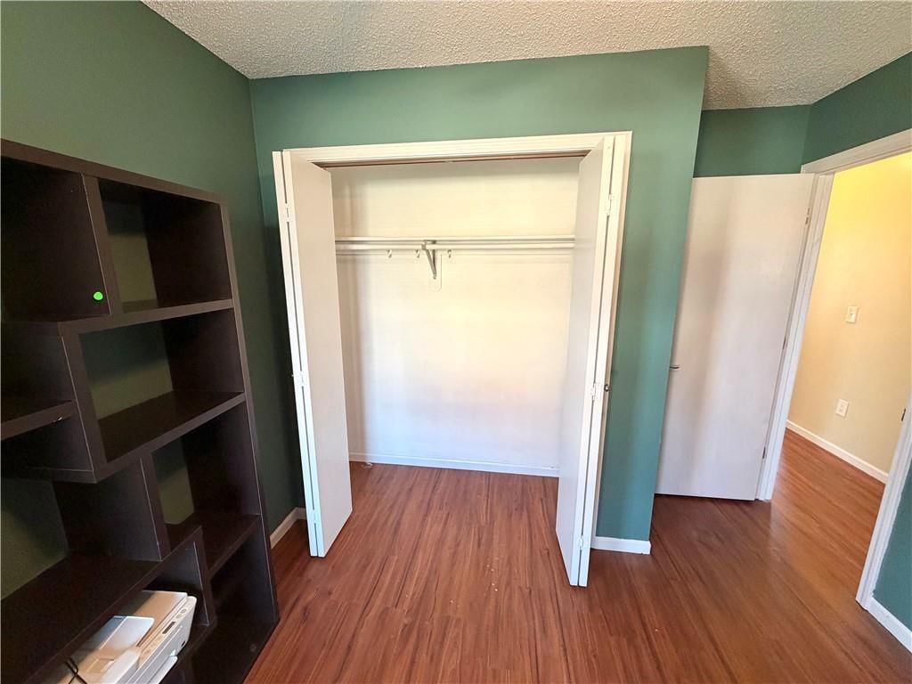1004 Weschester Court — photo 26