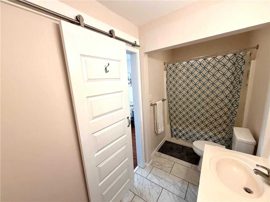 1004 Weschester Court — photo 38