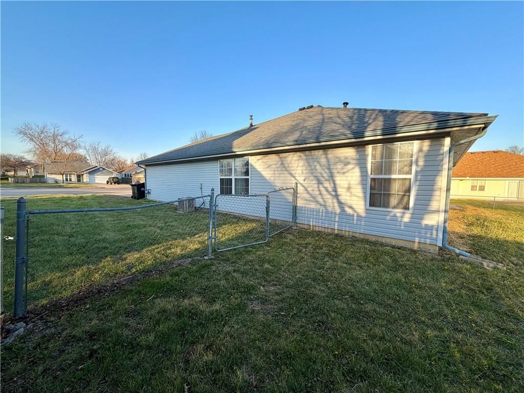 1004 Weschester Court — photo 42