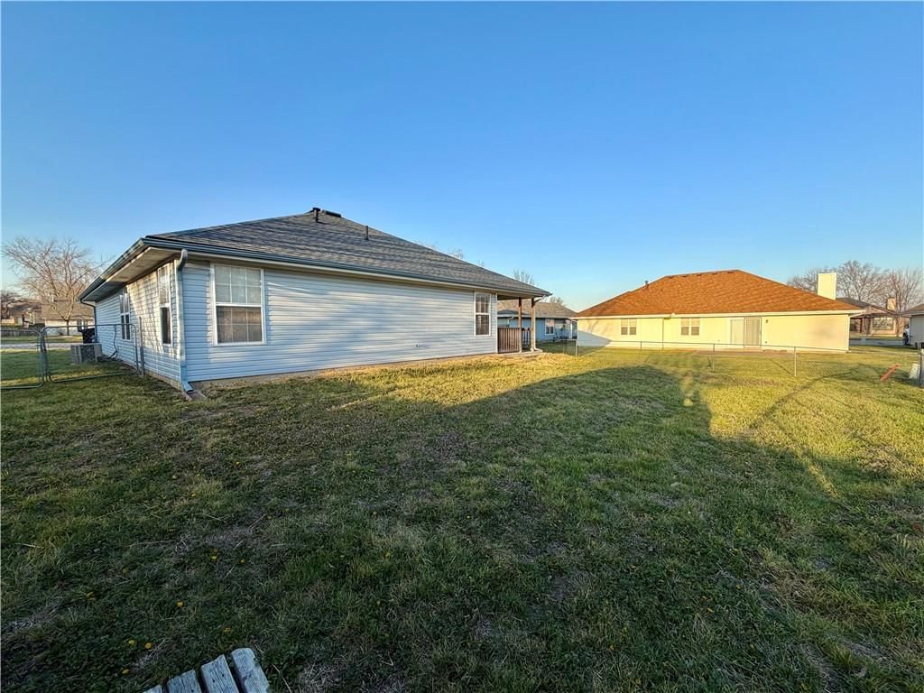 1004 Weschester Court — photo 43