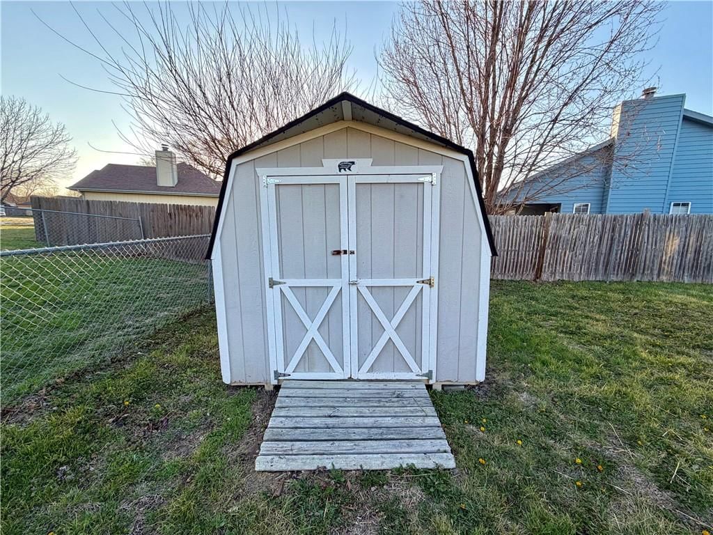 1004 Weschester Court — photo 44