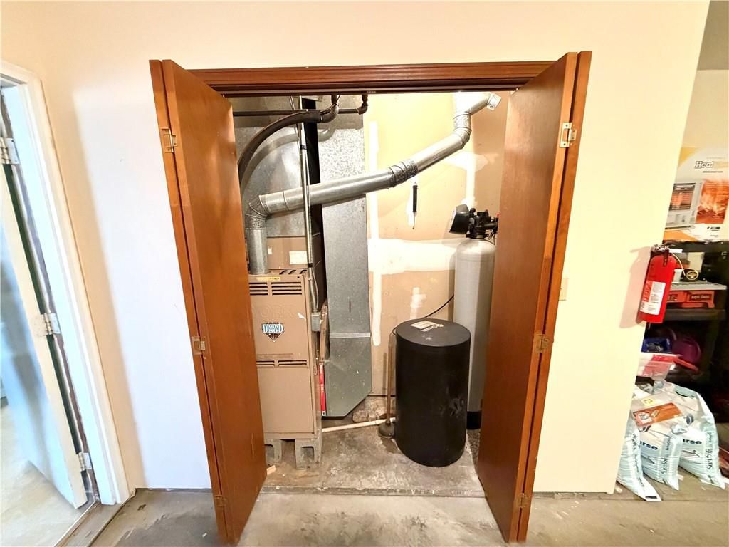 1004 Weschester Court — photo 49