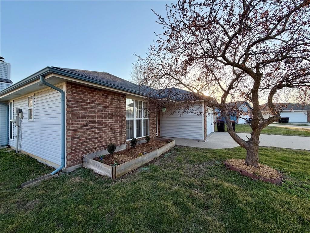 1004 Weschester Court — photo 50