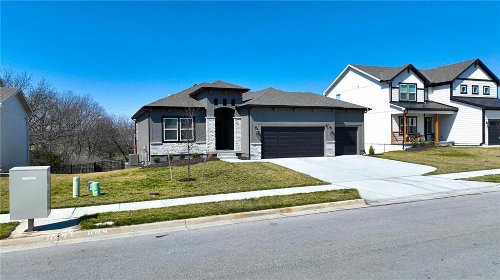 1024 Branchwood Lane — photo 3