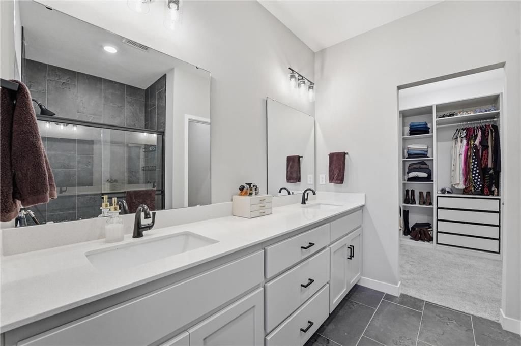 1024 Branchwood Lane — photo 8