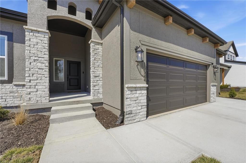 1024 Branchwood Lane — photo 32