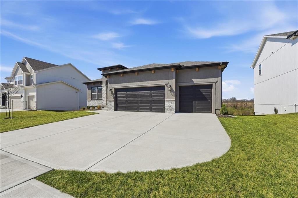 1024 Branchwood Lane — photo 34