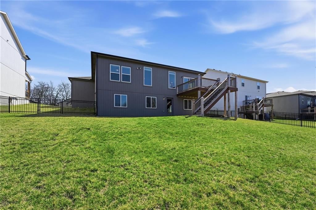 1024 Branchwood Lane — photo 37