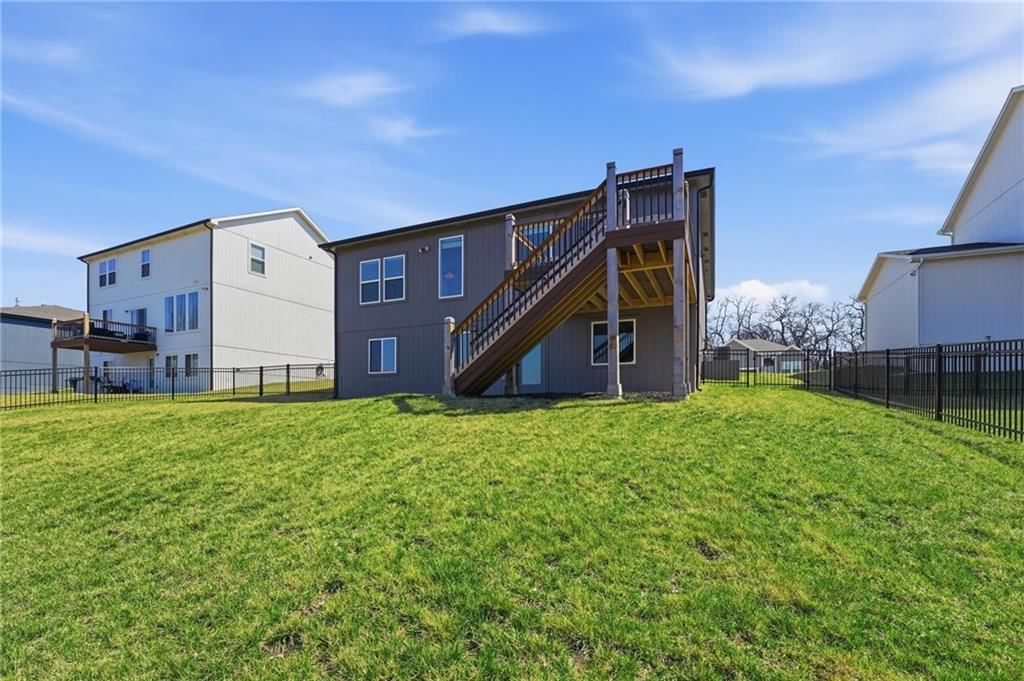 1024 Branchwood Lane — photo 38