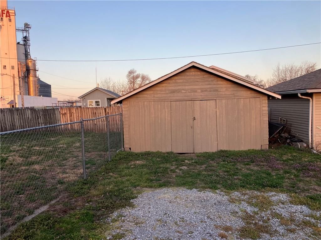 2118 Walnut Street — photo 6