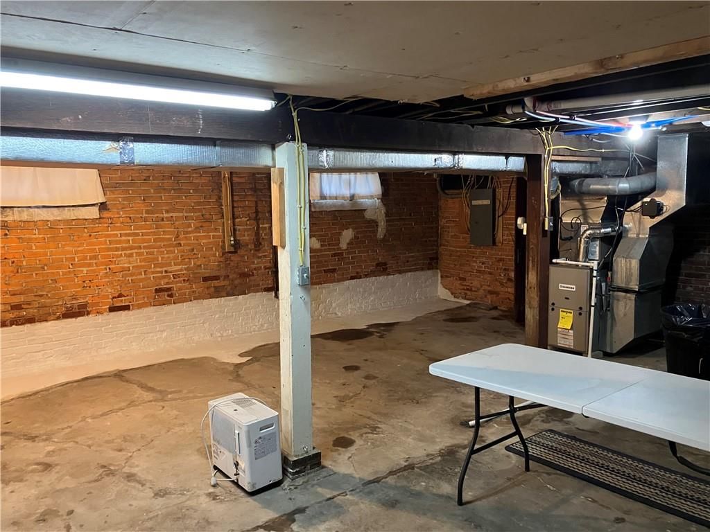 2118 Walnut Street — photo 22