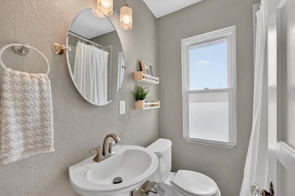 6846 Locust Street — photo 32