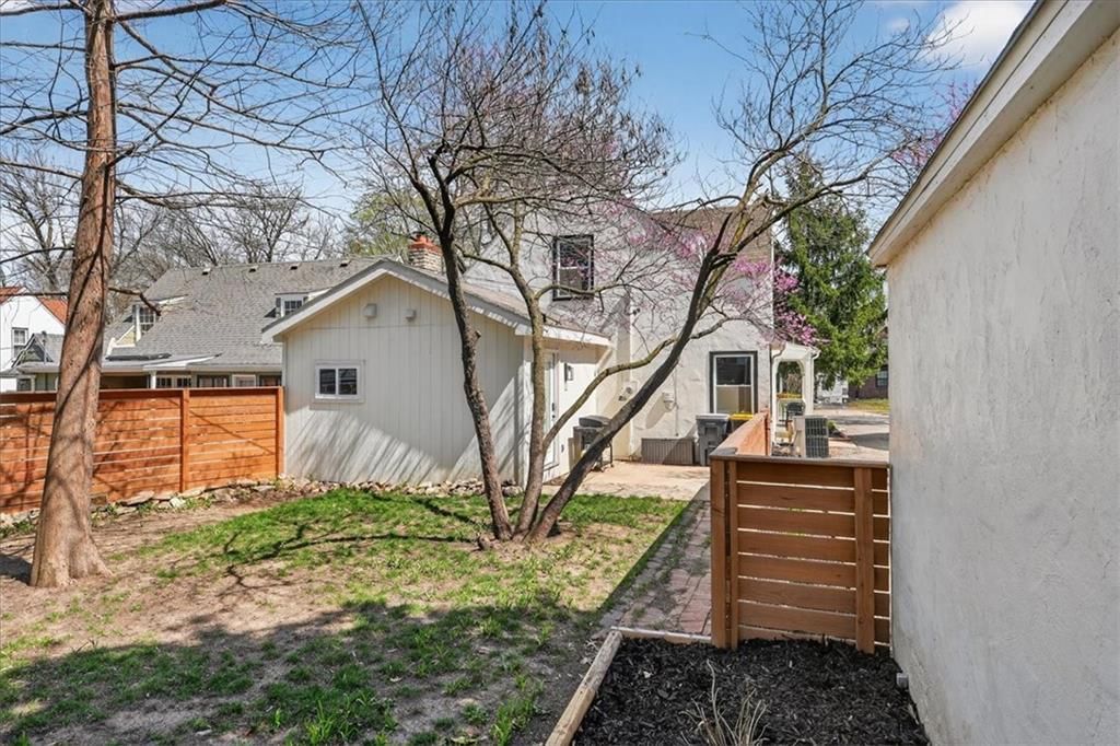 6846 Locust Street — photo 48
