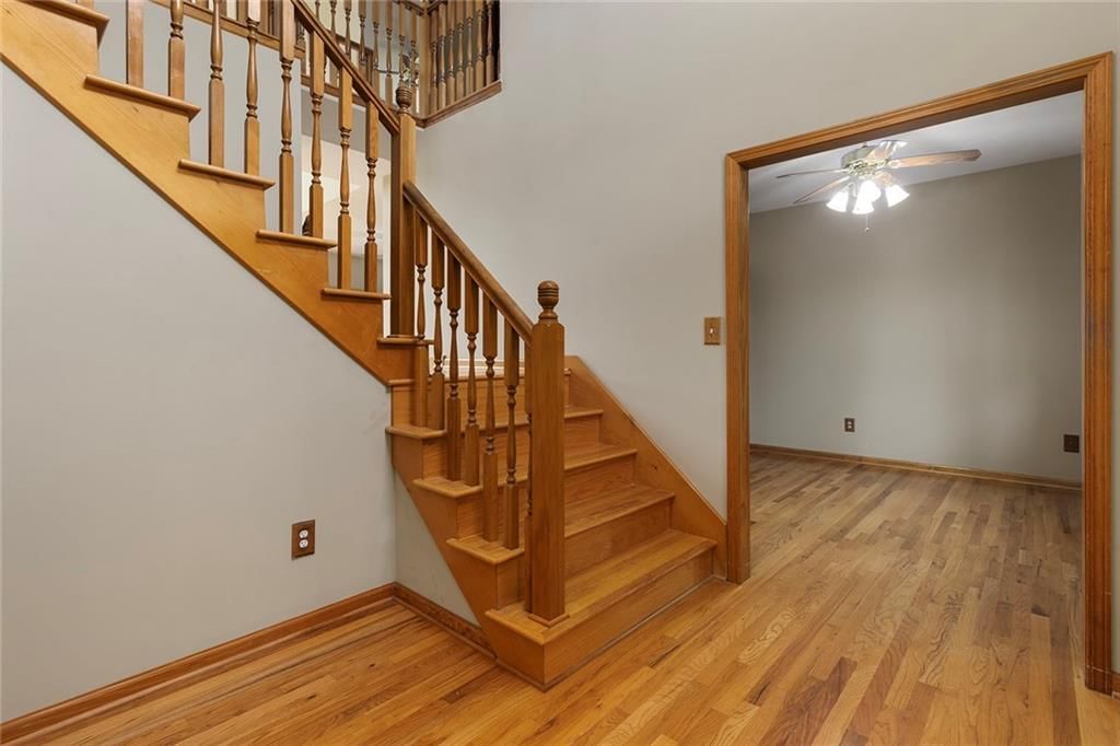 2305 SE Horseshoe Drive — photo 3