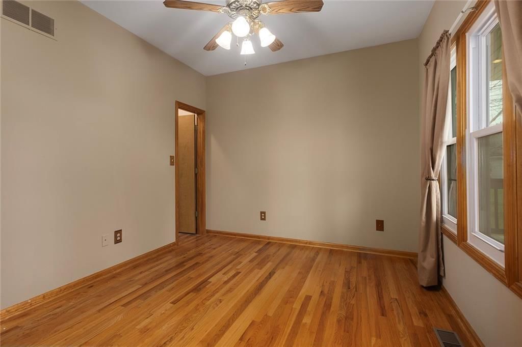 2305 SE Horseshoe Drive — photo 4