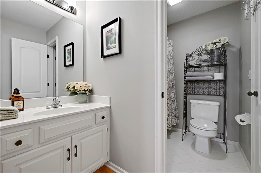 12711 W 123rd Terrace — photo 32