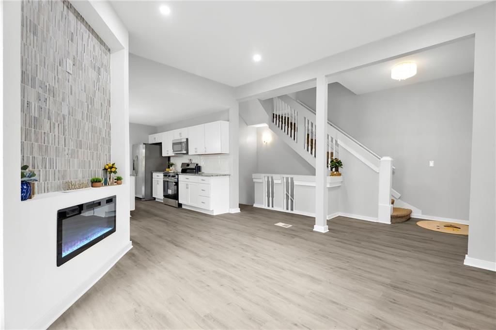 2528 Olive Street — photo 6