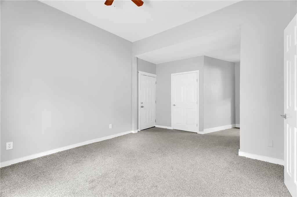 2528 Olive Street — photo 11