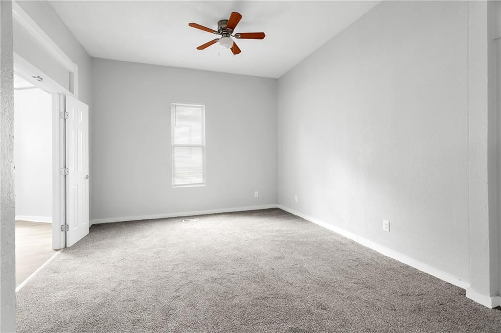 2528 Olive Street — photo 13