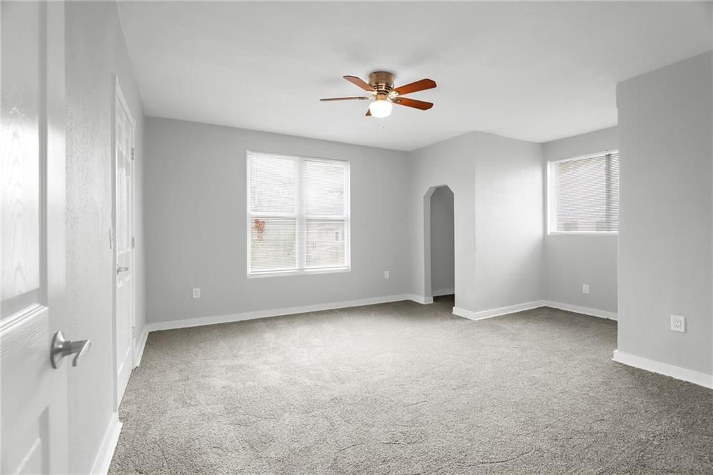 2528 Olive Street — photo 17