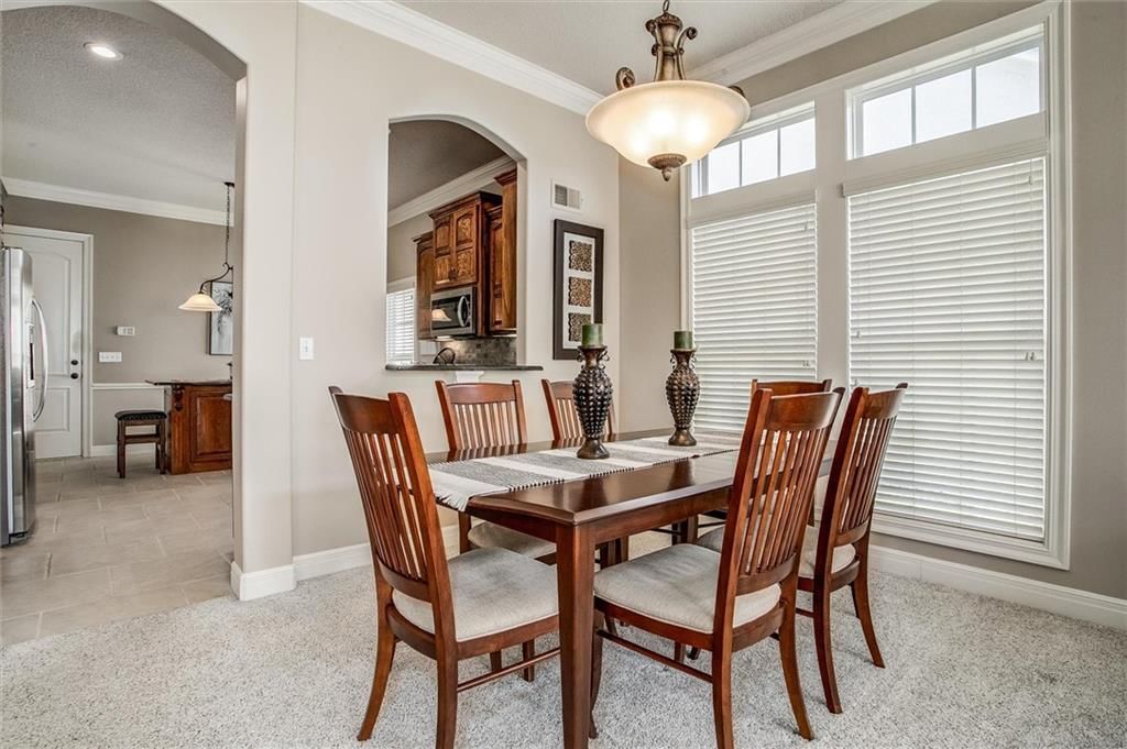 405 NW Greenview Drive — photo 7