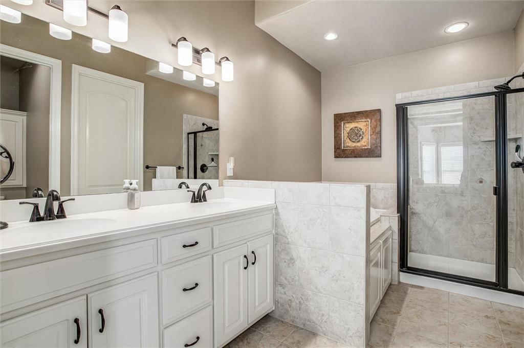 405 NW Greenview Drive — photo 12