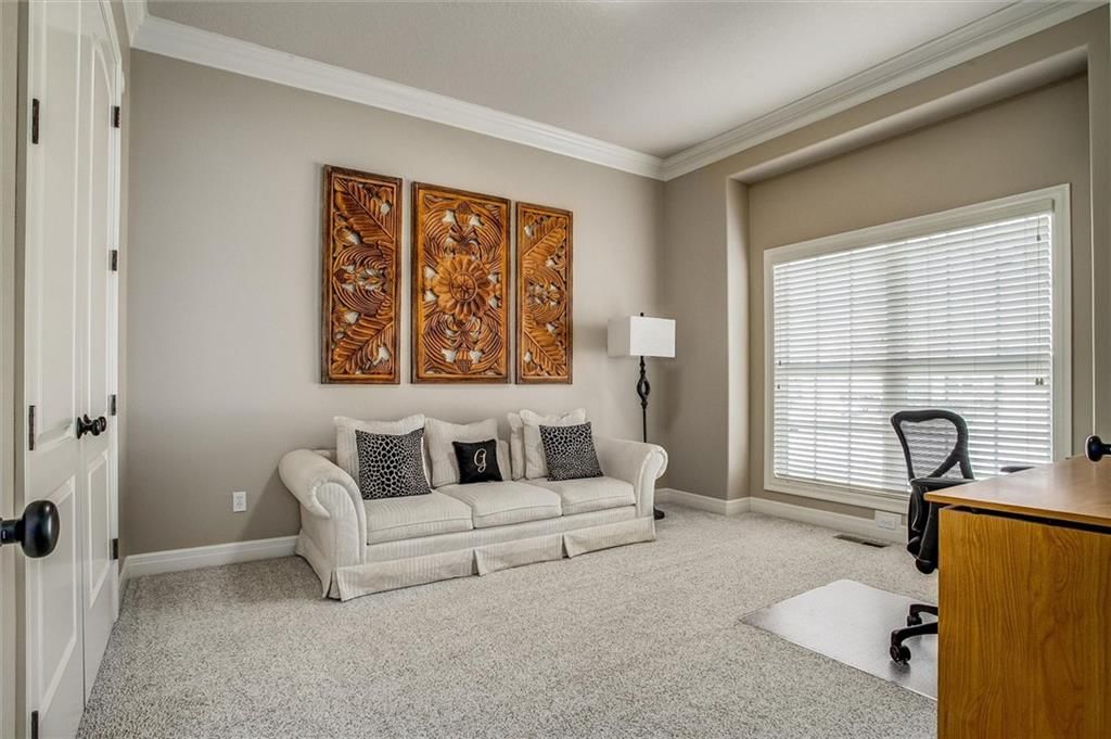 405 NW Greenview Drive — photo 13