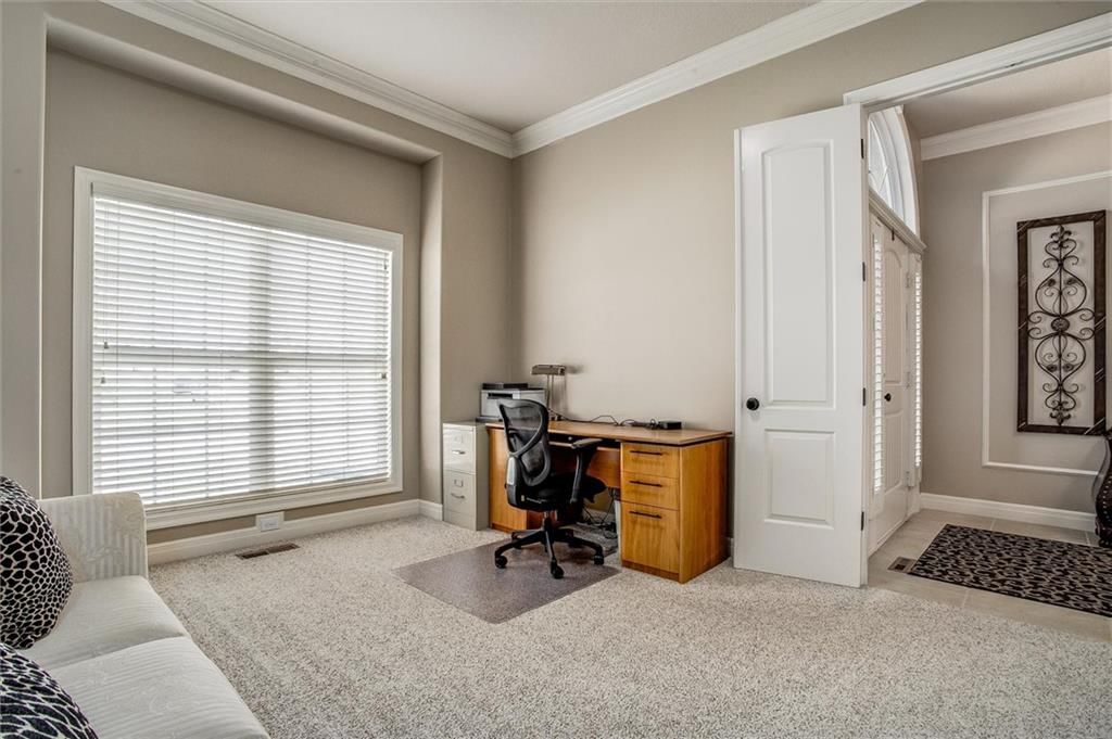 405 NW Greenview Drive — photo 14